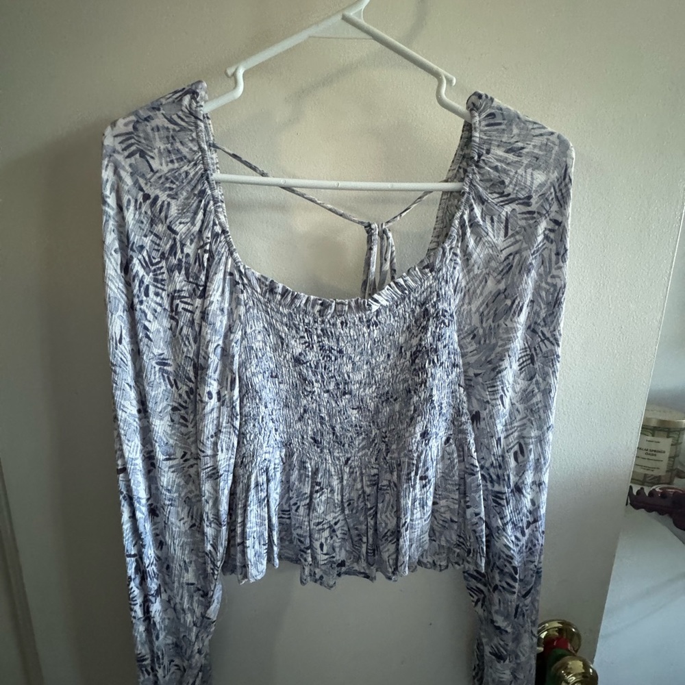 Vestique patterned long sleeve | size L